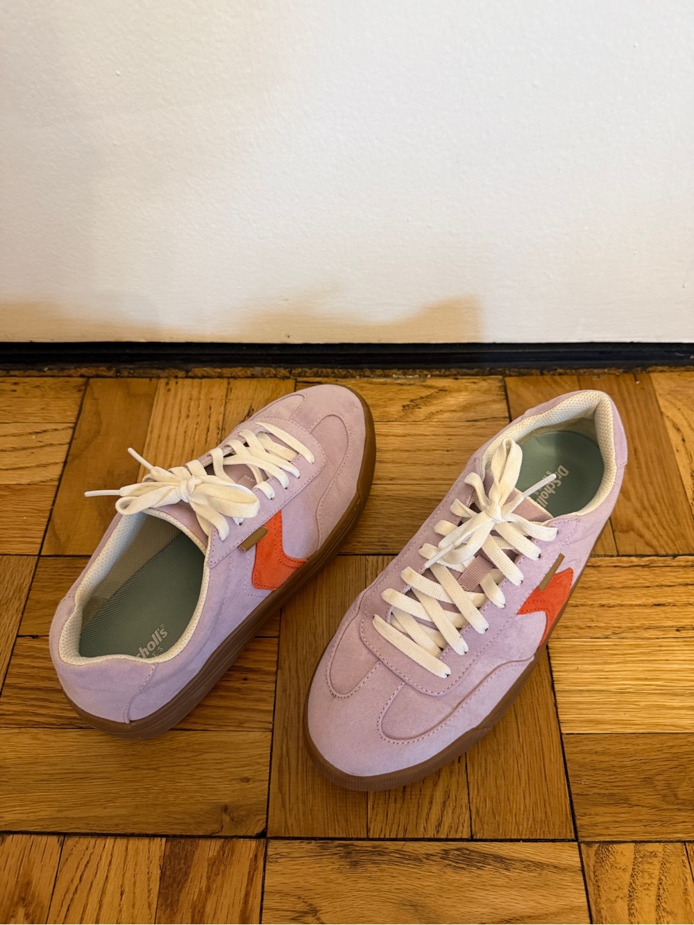 Dr. Scholl's Lace-Up Sneaker- Time Off Win size 9.5 Purple/Orange Gum Sole